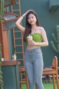 女生迈开腿让汉子打扑克PPT 